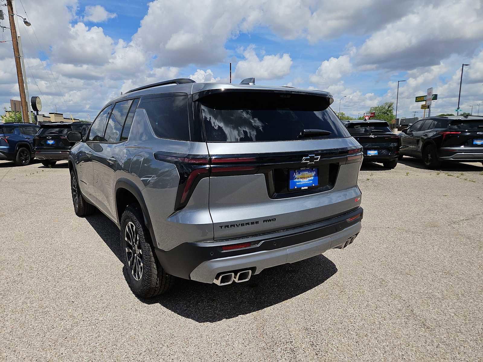 New 2026 Chevrolet Traverse Z71 w/ Enhanced Driving Package image 6