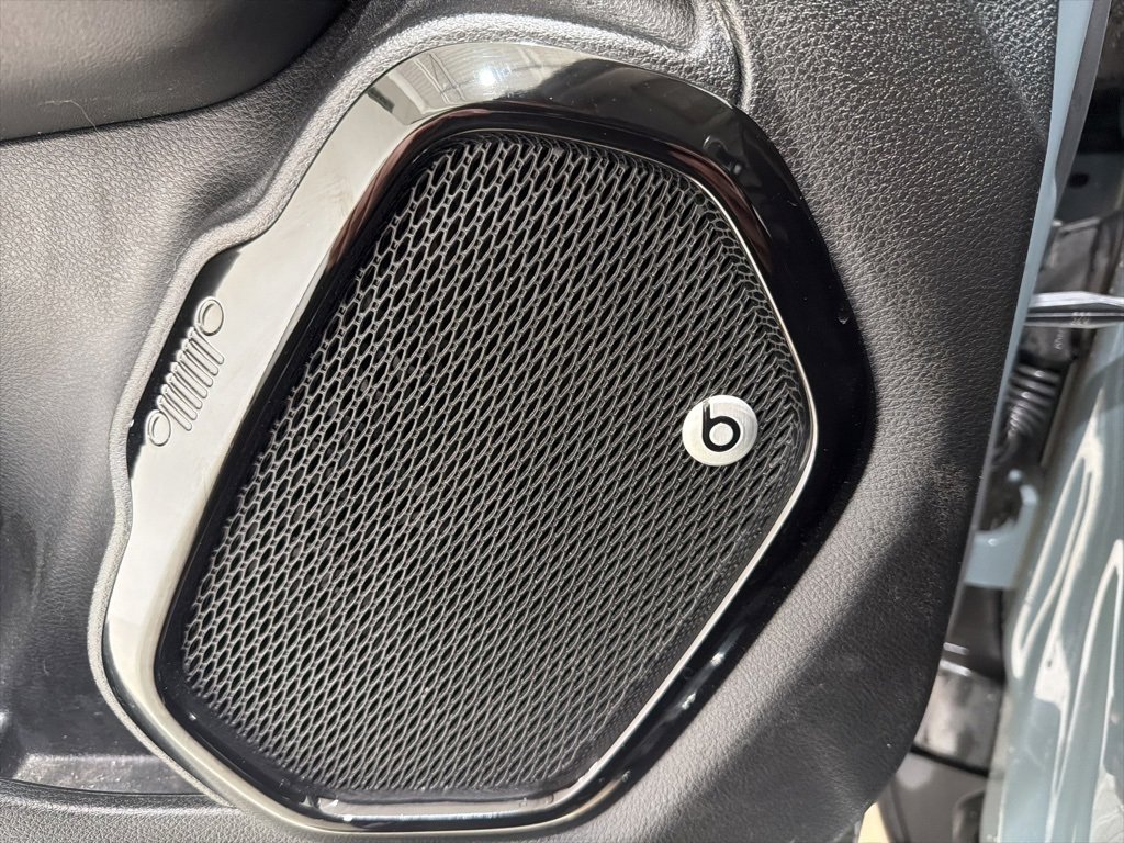 Used 2017 Jeep Renegade Altitude image 21