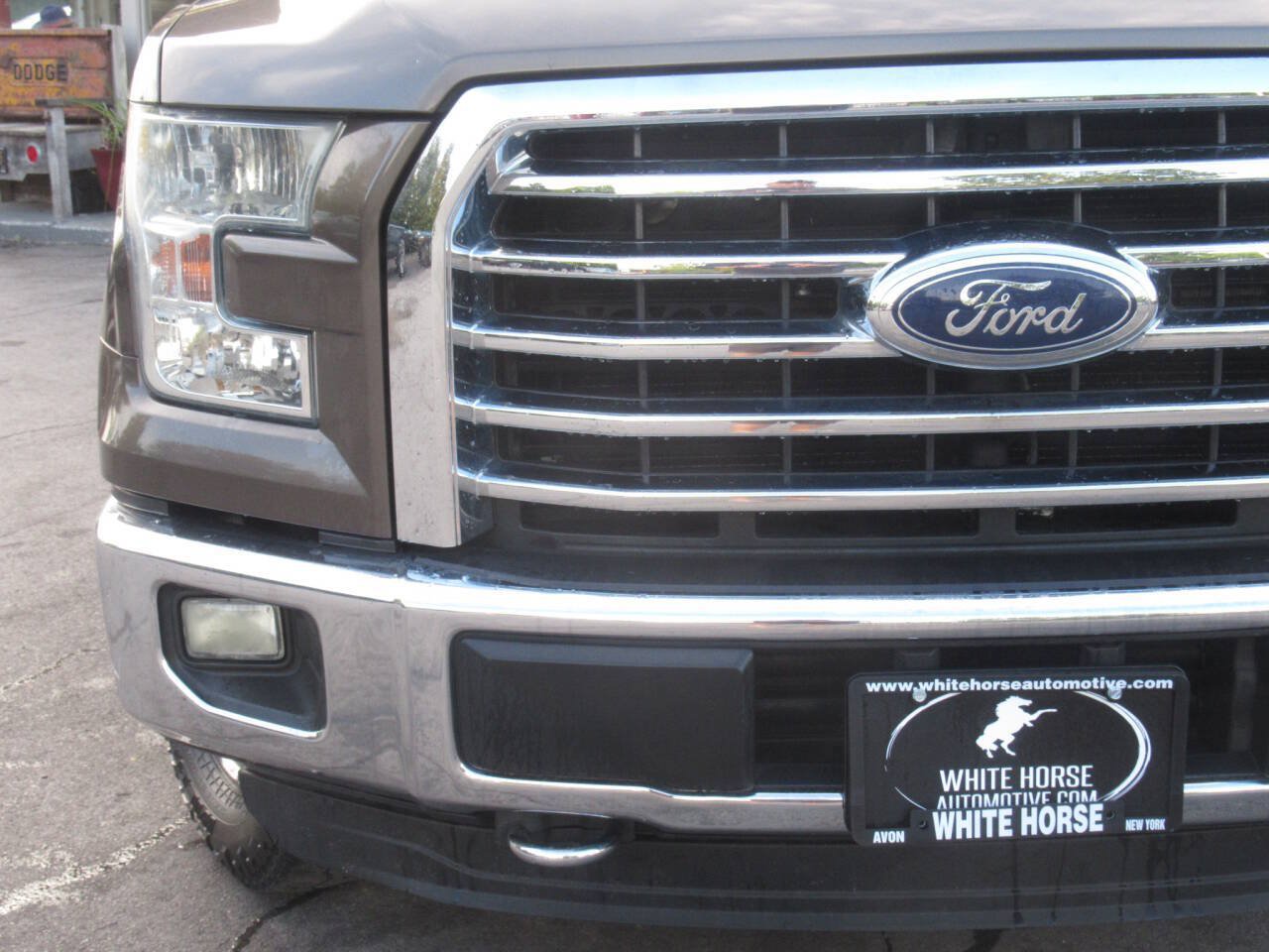 Used 2015 Ford F150 XLT w/ Equipment Group 302A Luxury AWD/4WD image 3