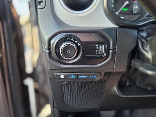 Used 2025 Jeep Wrangler Sahara 4xe image 39