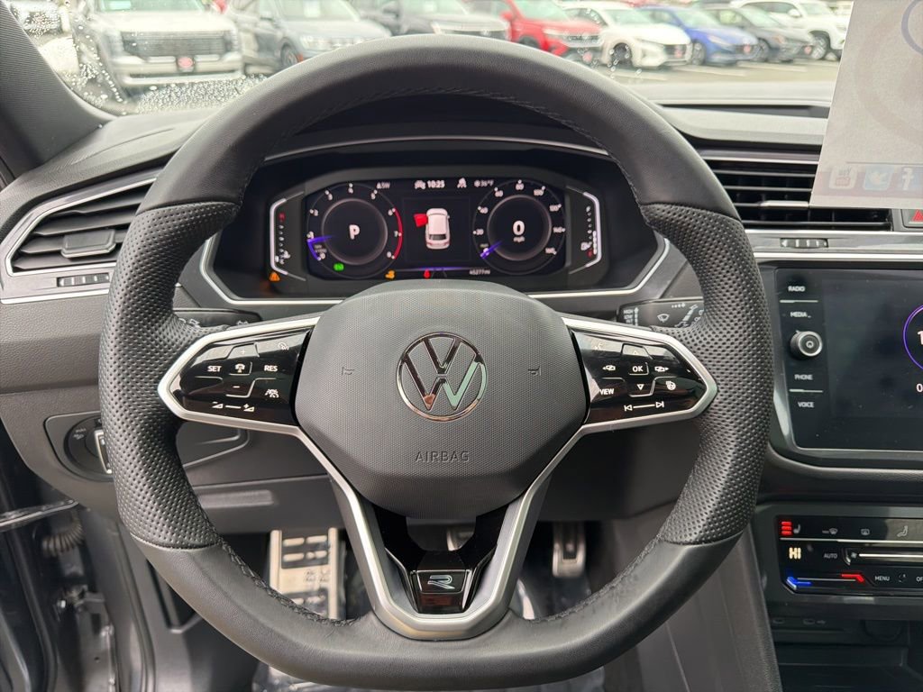 Used 2022 Volkswagen Tiguan SEL R-Line image 21