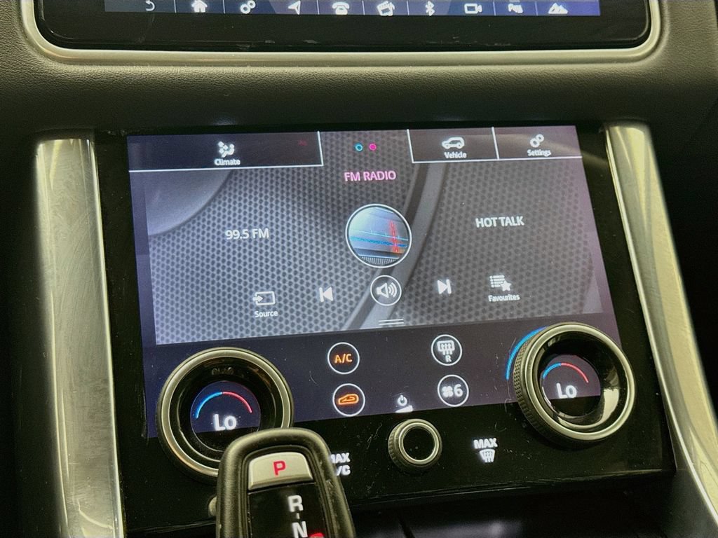 Used 2019 Land Rover Range Rover Sport SE AWD/4WD image 16