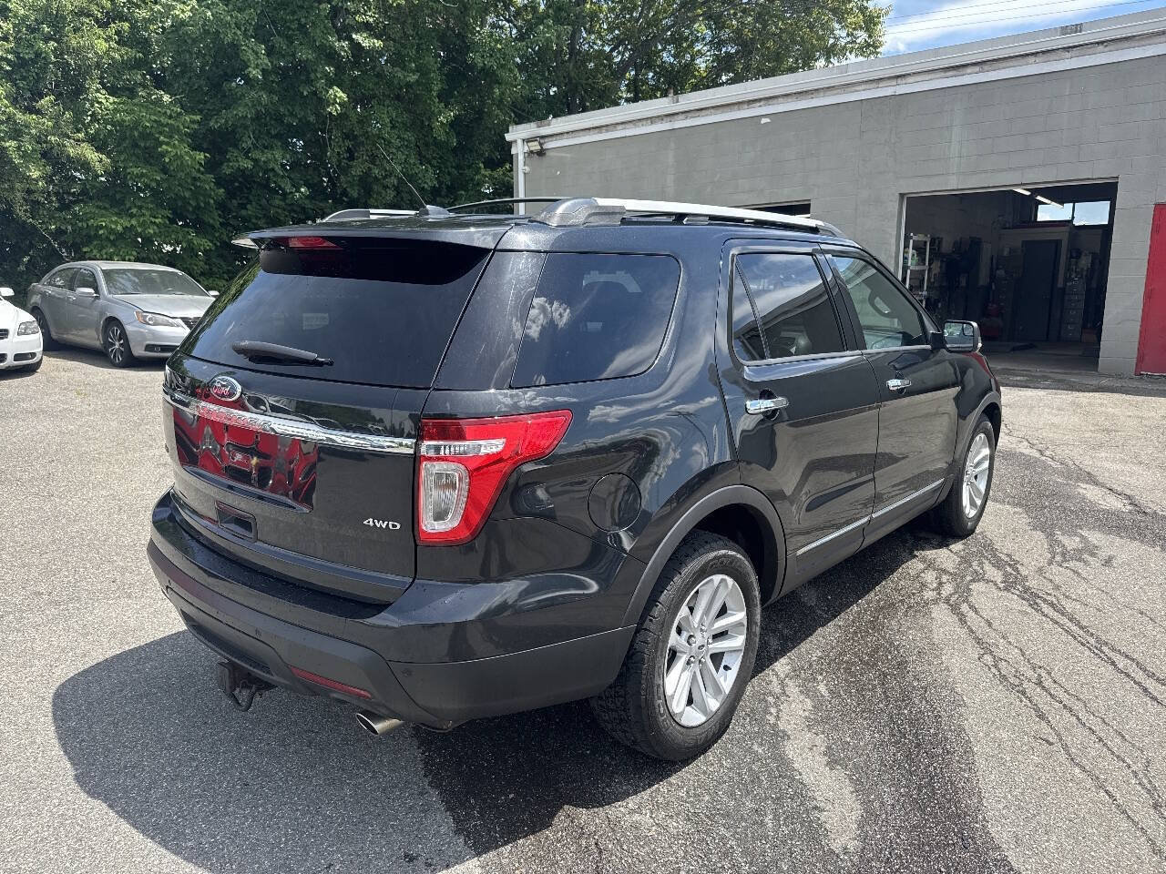 Used 2012 Ford Explorer XLT AWD/4WD image 8