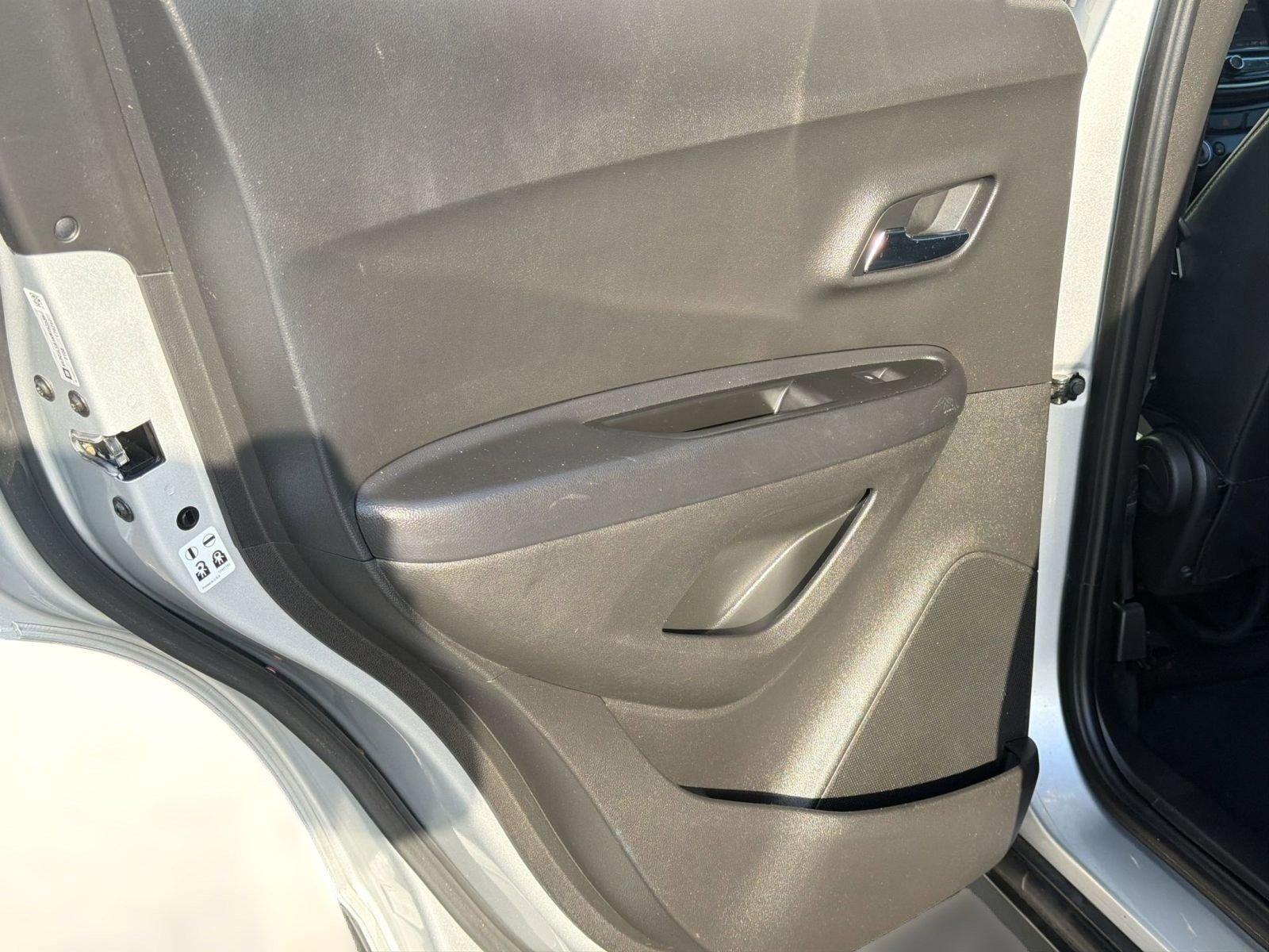 Used 2019 Chevrolet Trax LT w/ LT Convenience Package image 29