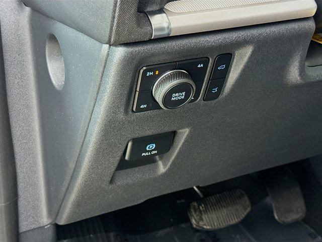 New 2025 Ford Expedition Active image 10