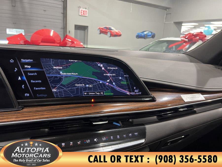 Used 2024 Cadillac Escalade Premium Luxury image 43