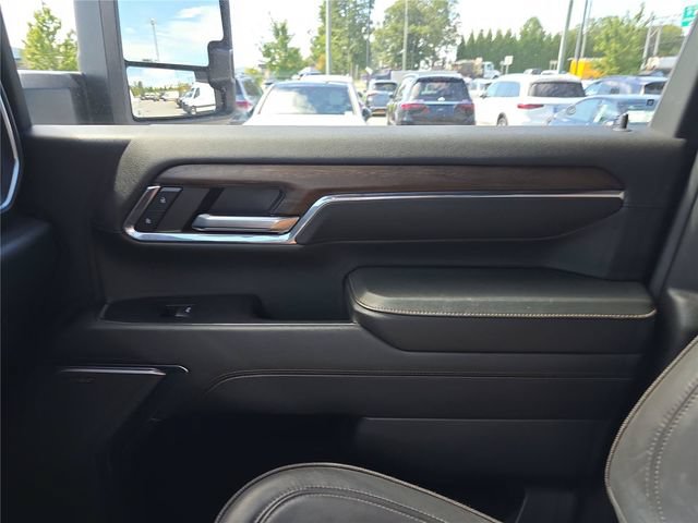 Used 2024 Chevrolet Silverado 2500 High Country w/ Technology Package AWD/4WD image 23