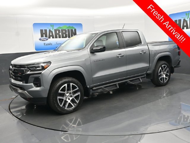 Used 2024 Chevrolet Colorado Z71 w/ Z71 Convenience Package 2