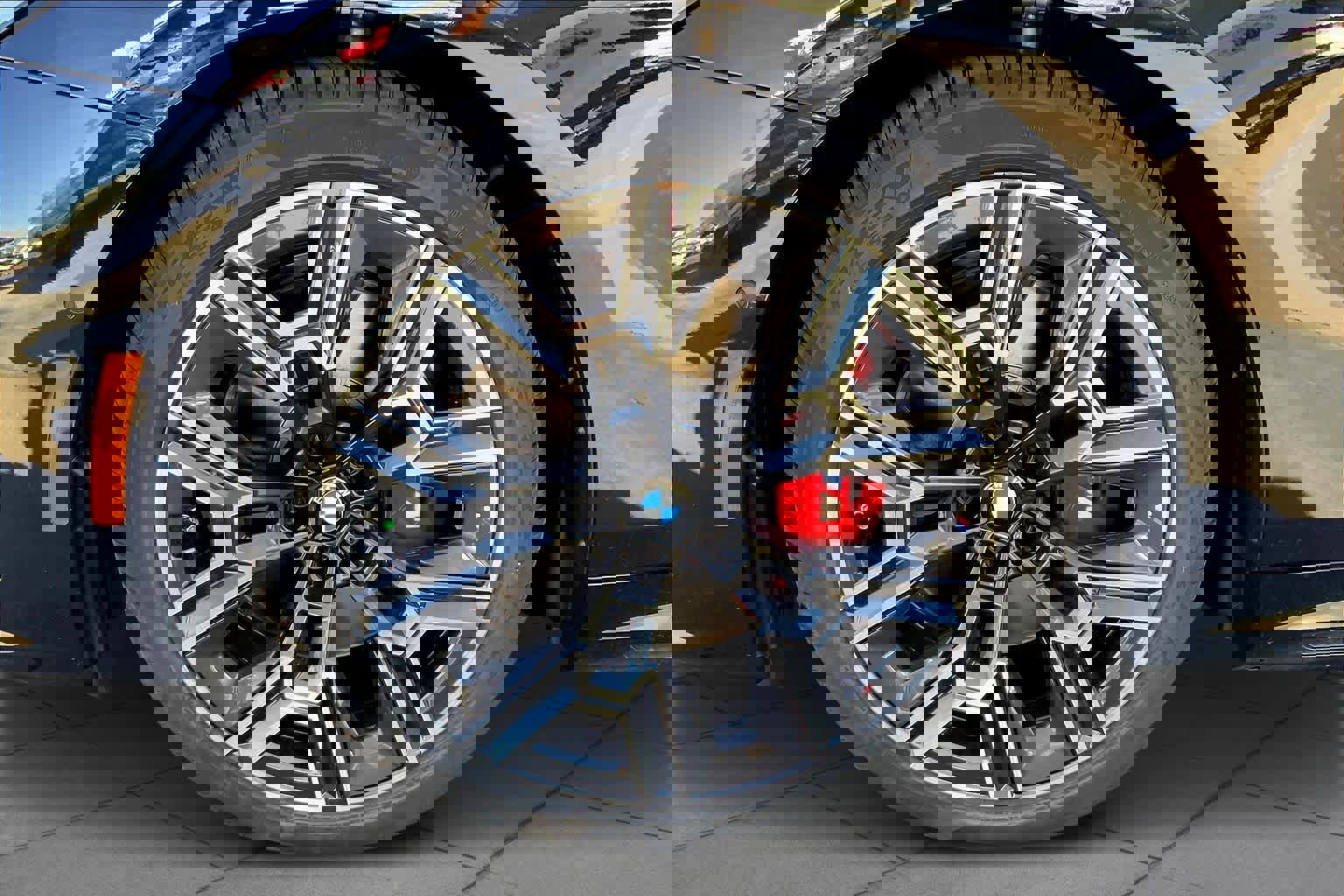 New 2026 BMW i5 eDrive40 w/ M Sport Package image 12