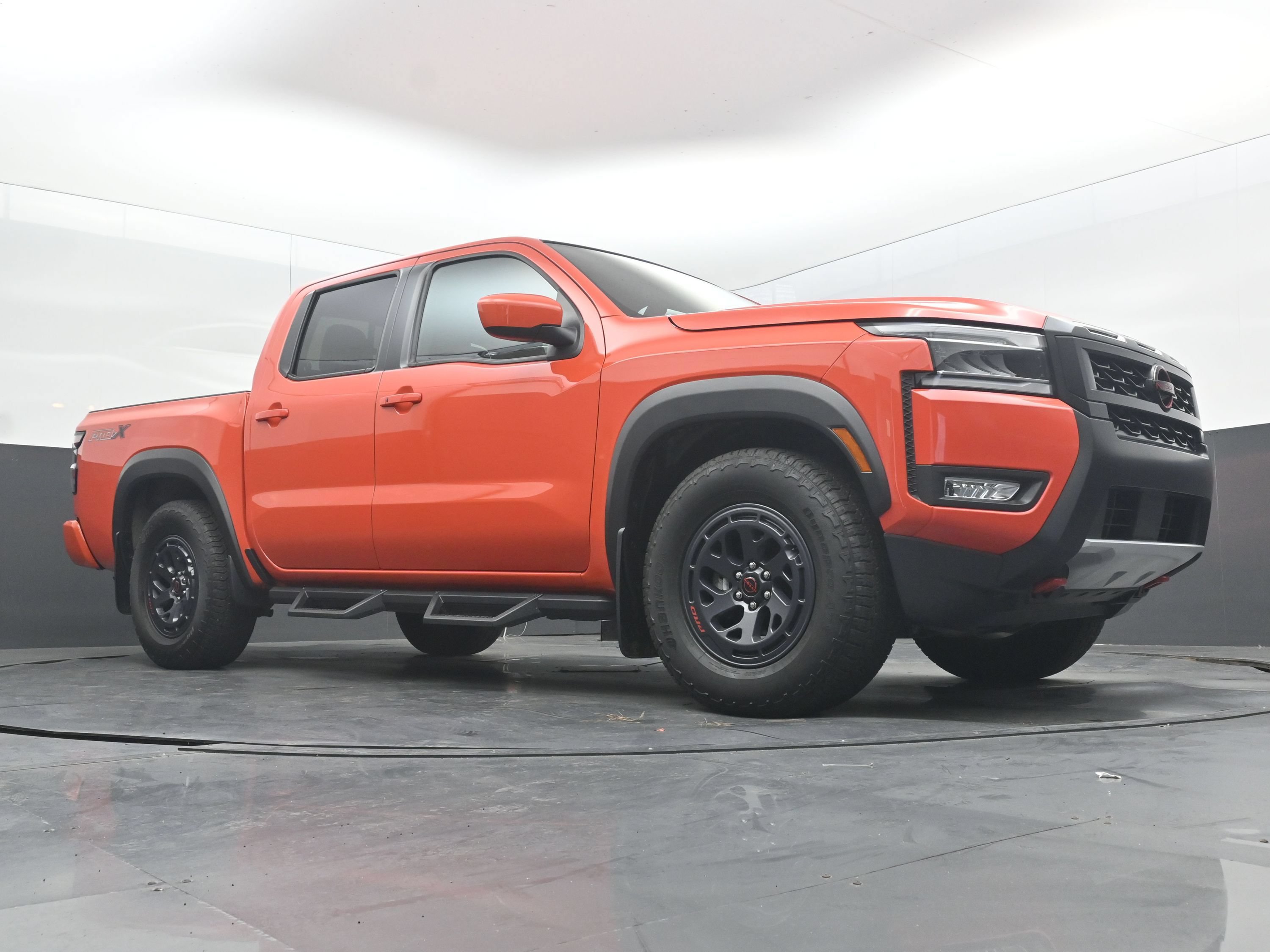 Used 2025 Nissan Frontier Pro-X RWD image 22