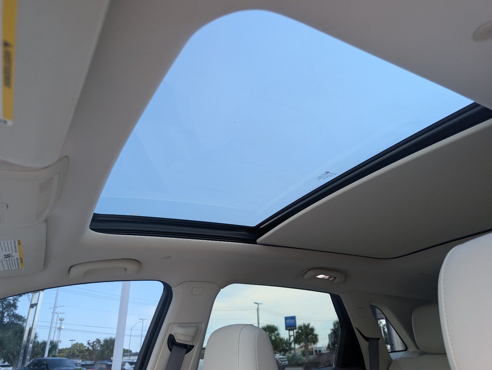 Certified 2022 Cadillac XT5 Premium Luxury w/ Technology Package FWD image 13