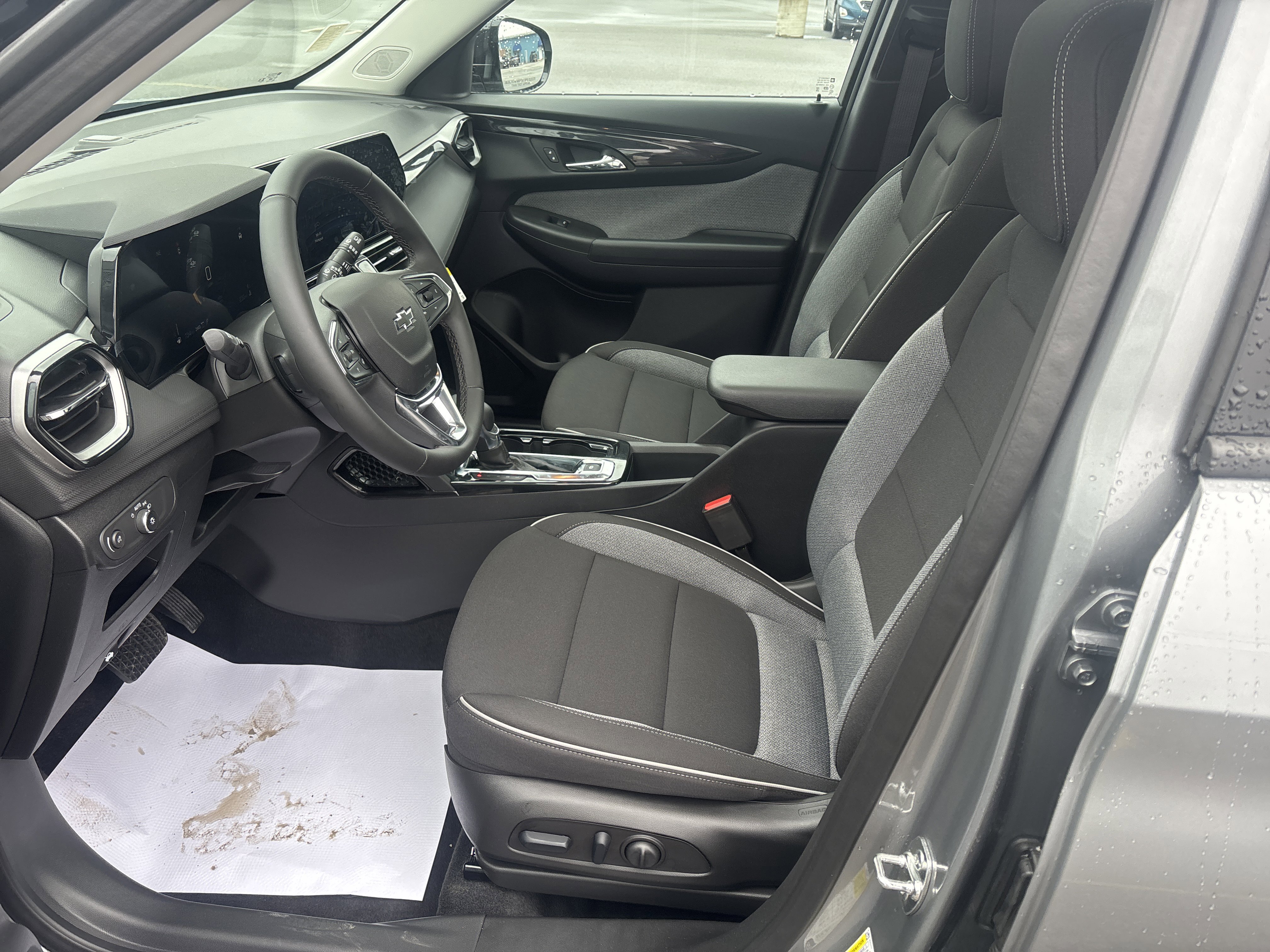 New 2026 Chevrolet TrailBlazer LT w/ Convenience Package image 12