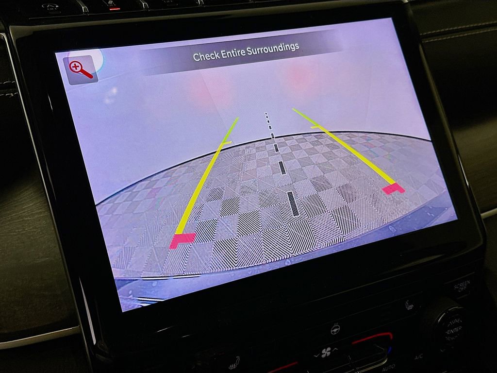 Certified 2025 Jeep Grand Cherokee Limited w/ Black Appearance Package image 20