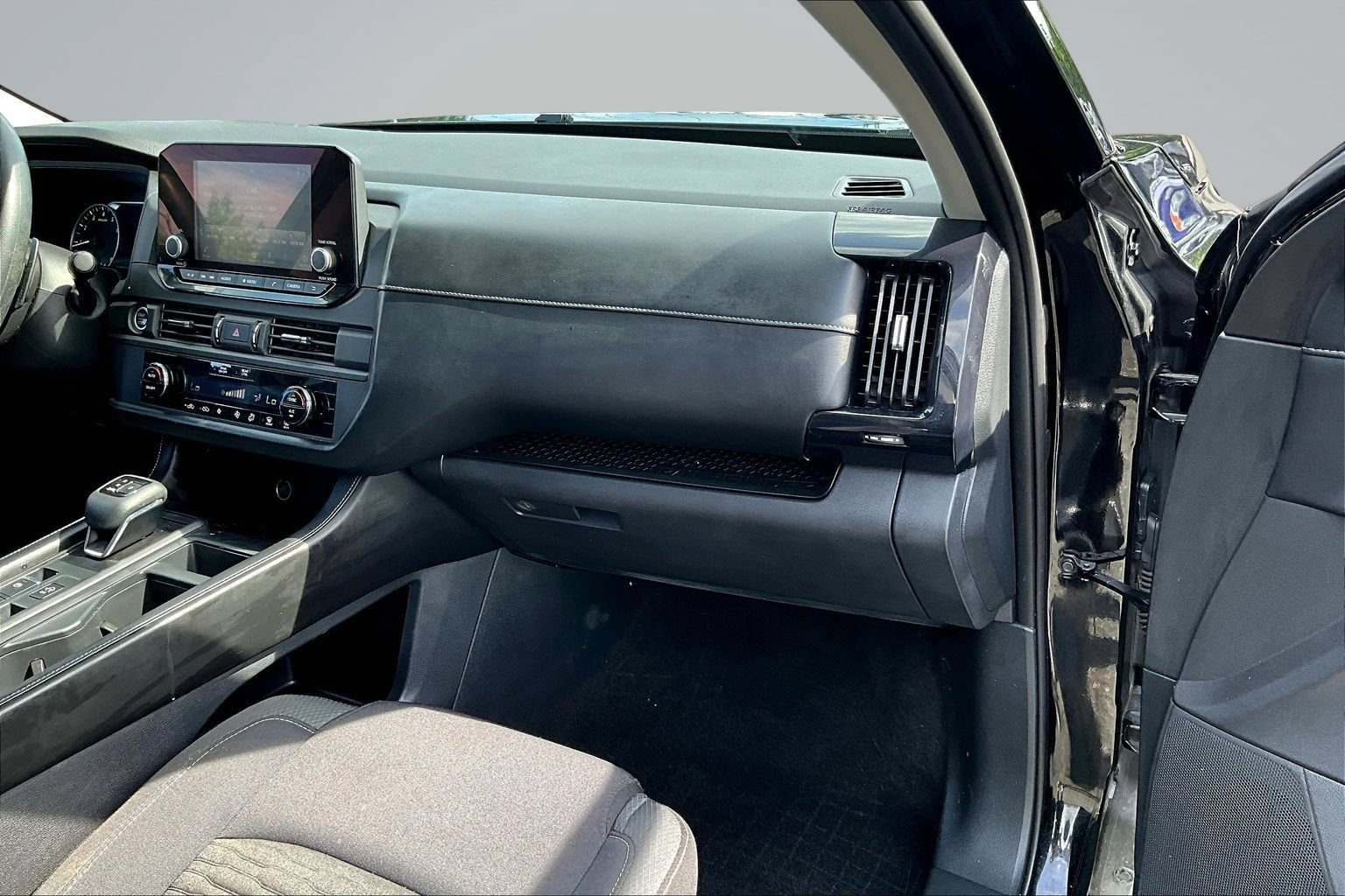 Used 2023 Nissan Pathfinder S FWD image 20