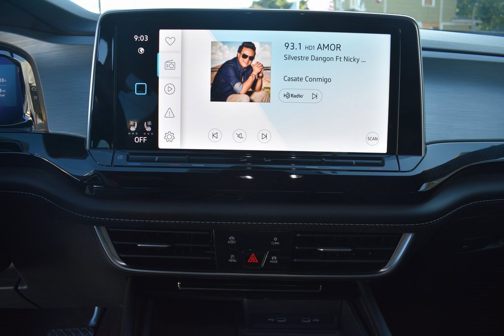 Used 2024 Volkswagen Atlas Cross Sport SE image 19