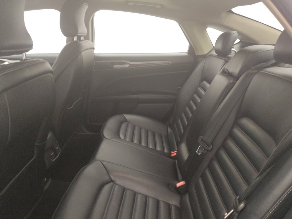 Used 2019 Ford Fusion SEL FWD image 18