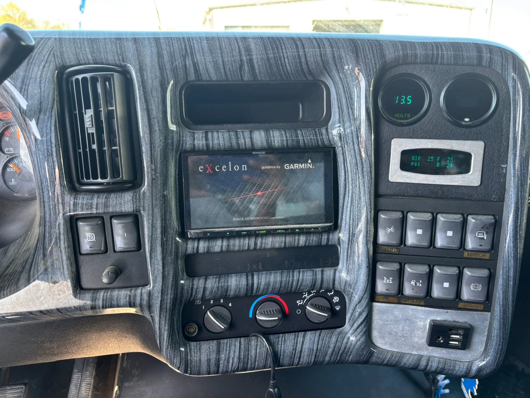 Used 2007 Chevrolet Kodiak C4500 2WD Crew Cab image 24