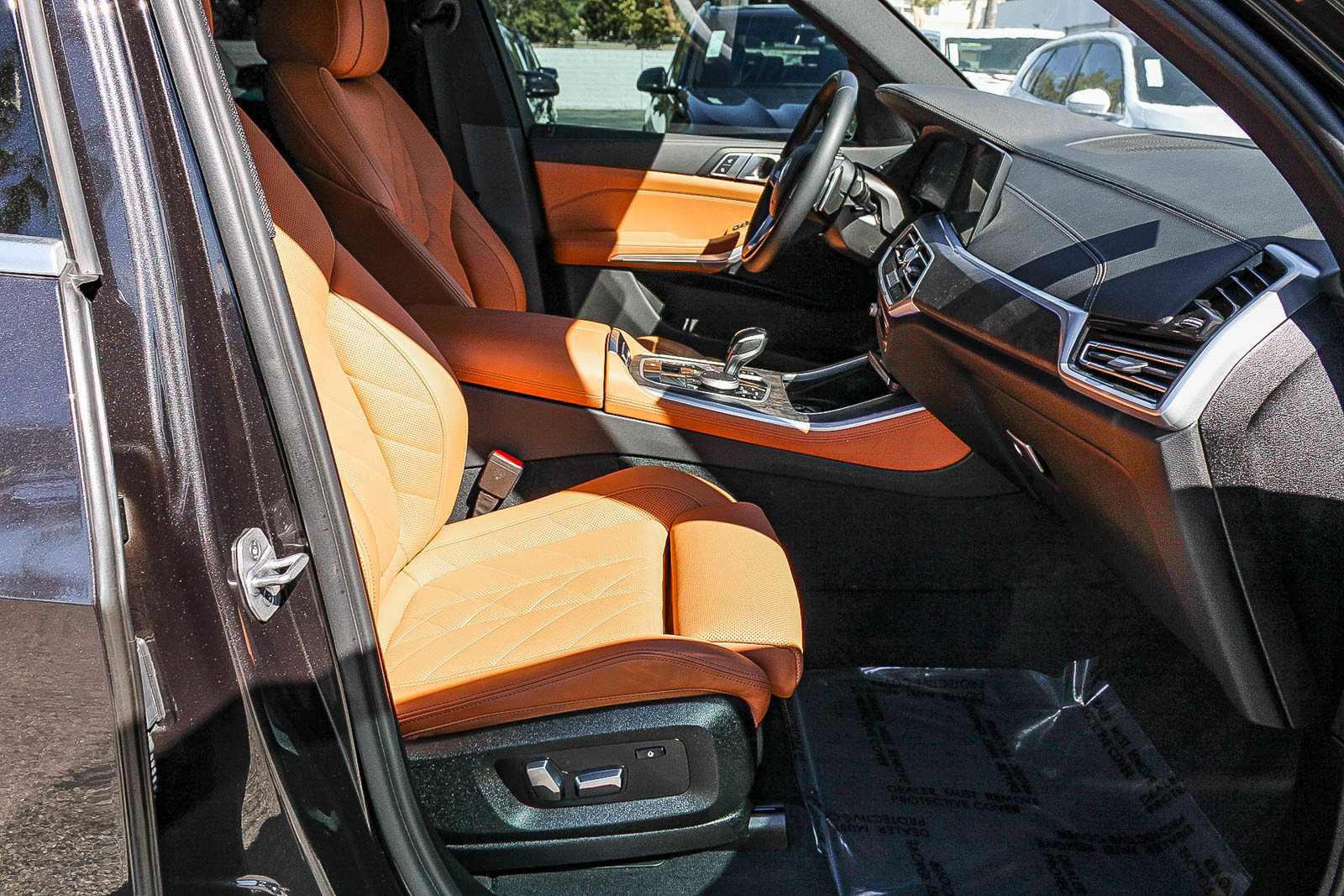 Used 2023 BMW X5 xDrive40i w/ Parking Assistance Package image 16