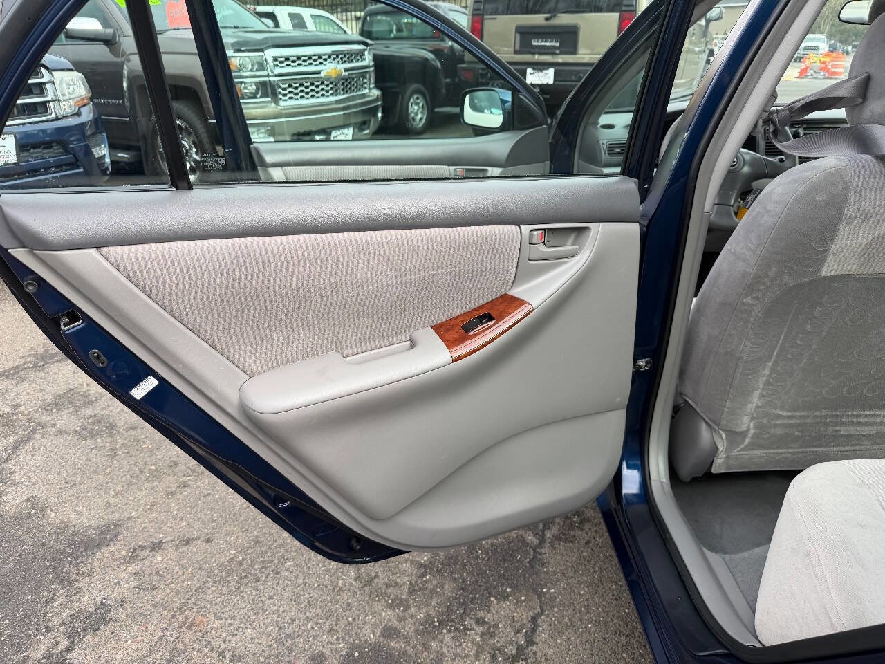 Used 2005 Toyota Corolla LE image 19