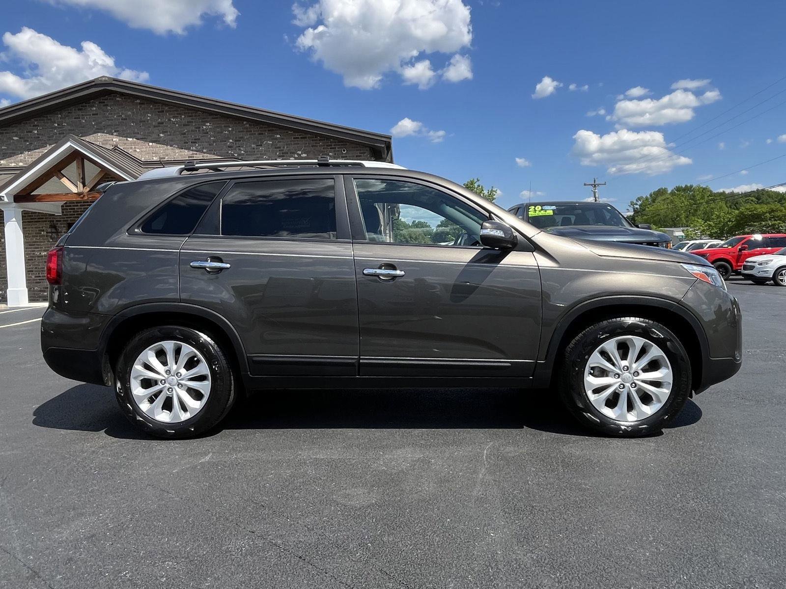 Used 2015 Kia Sorento EX FWD image 23