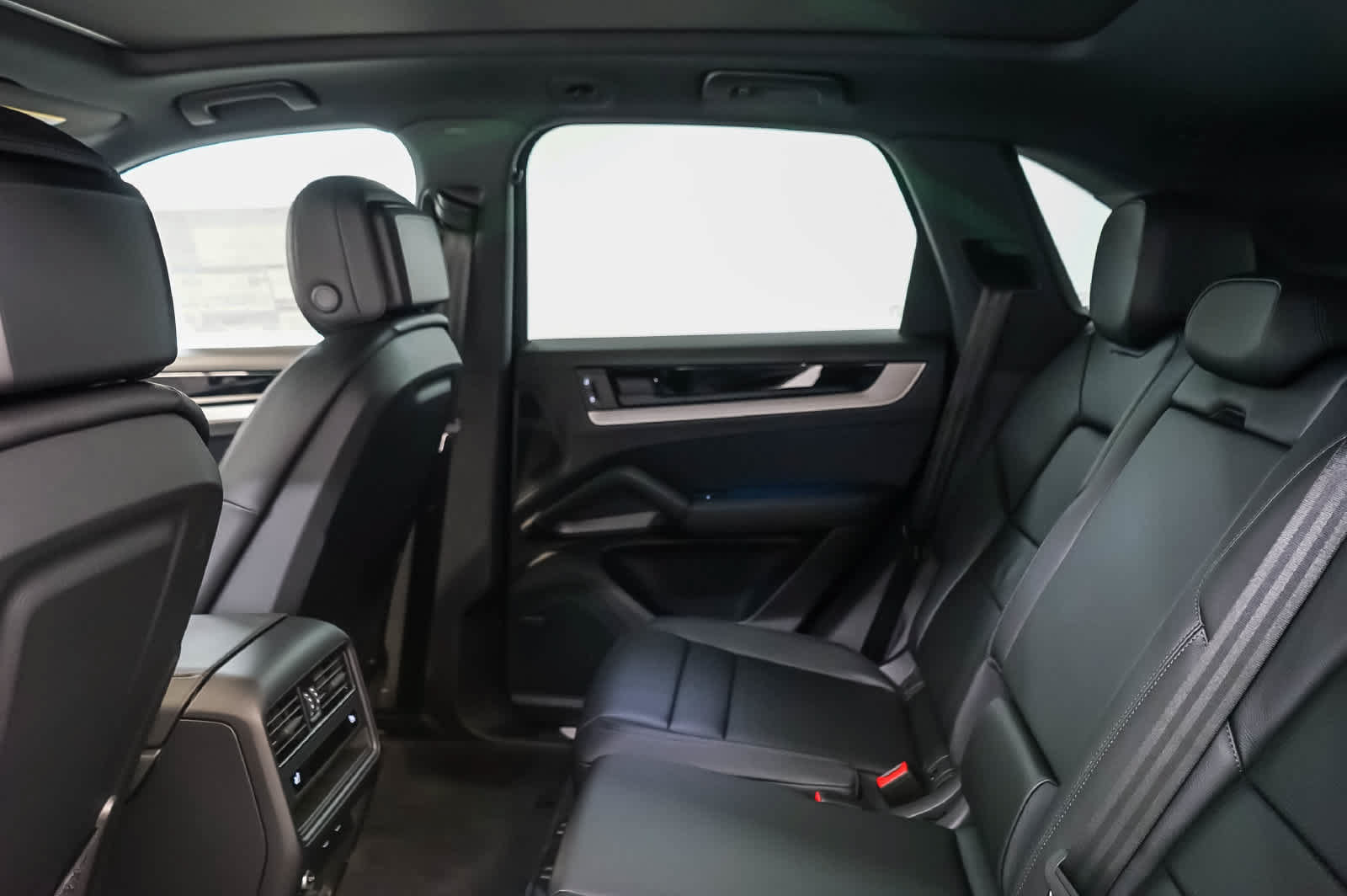 New 2026 Porsche Cayenne AWD/4WD image 24