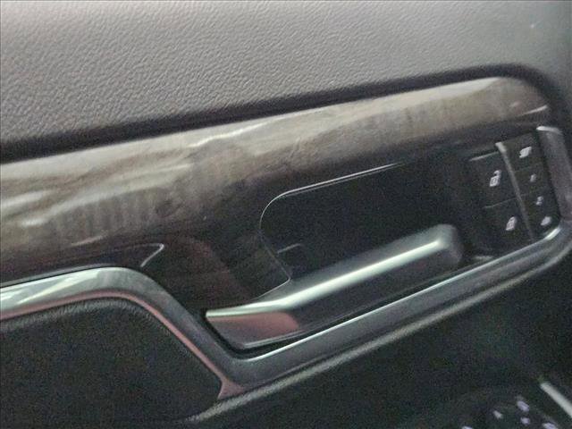 Used 2025 Chevrolet Silverado 1500 LTZ AWD/4WD image 19