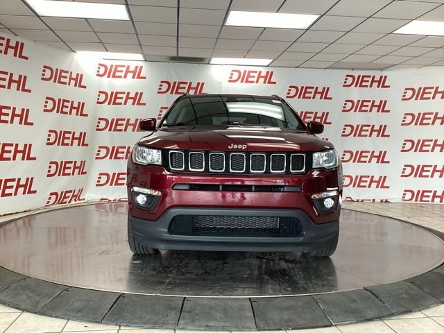 Used 2020 Jeep Compass Latitude w/ Cold Weather Group AWD/4WD image 2