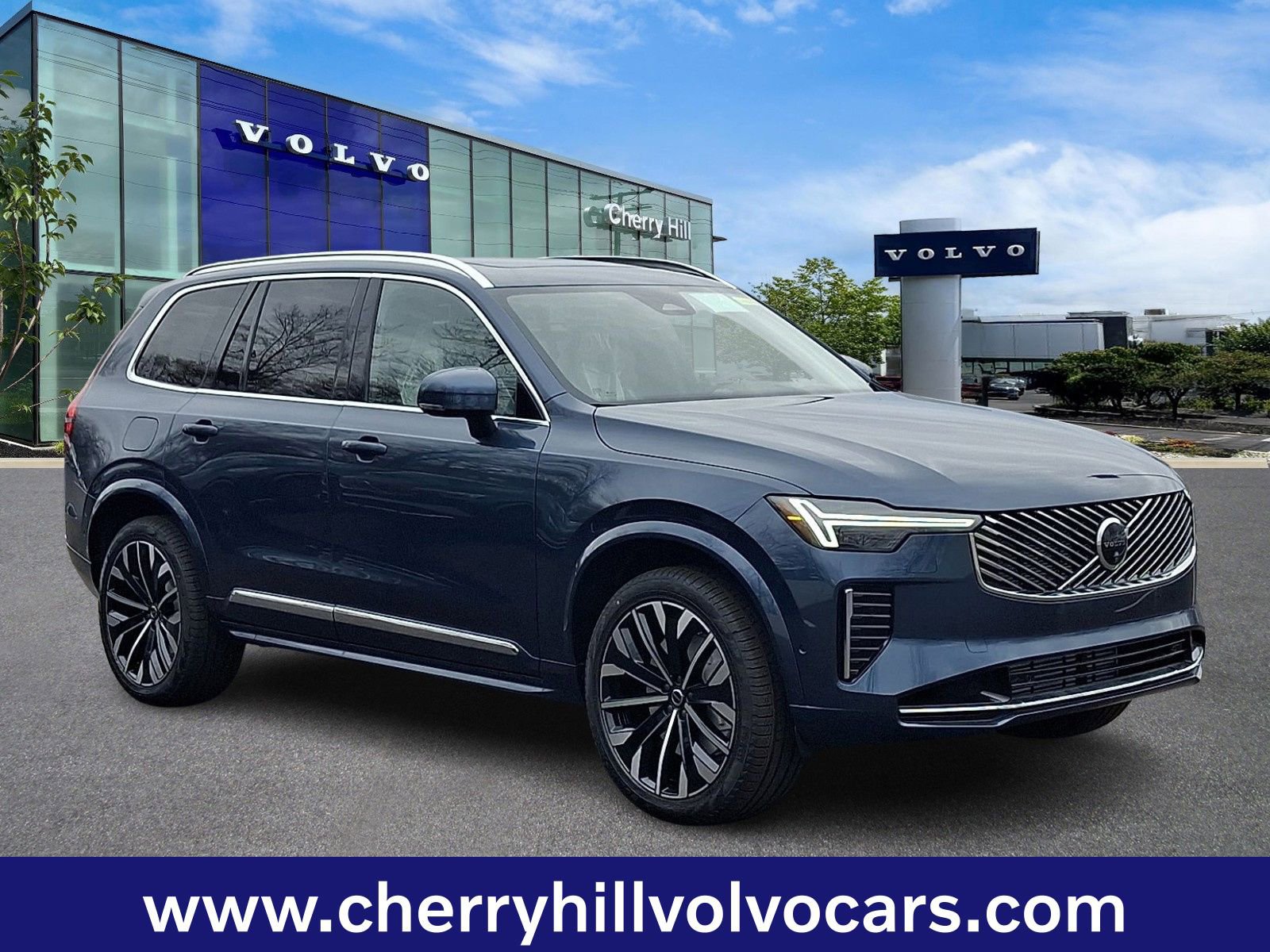 New 2026 Volvo XC90 T8 Ultra w/ Protection Package Premier image 1