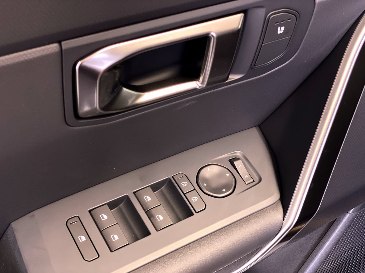 New 2027 Kia Seltos X-Line S AWD/4WD image 18