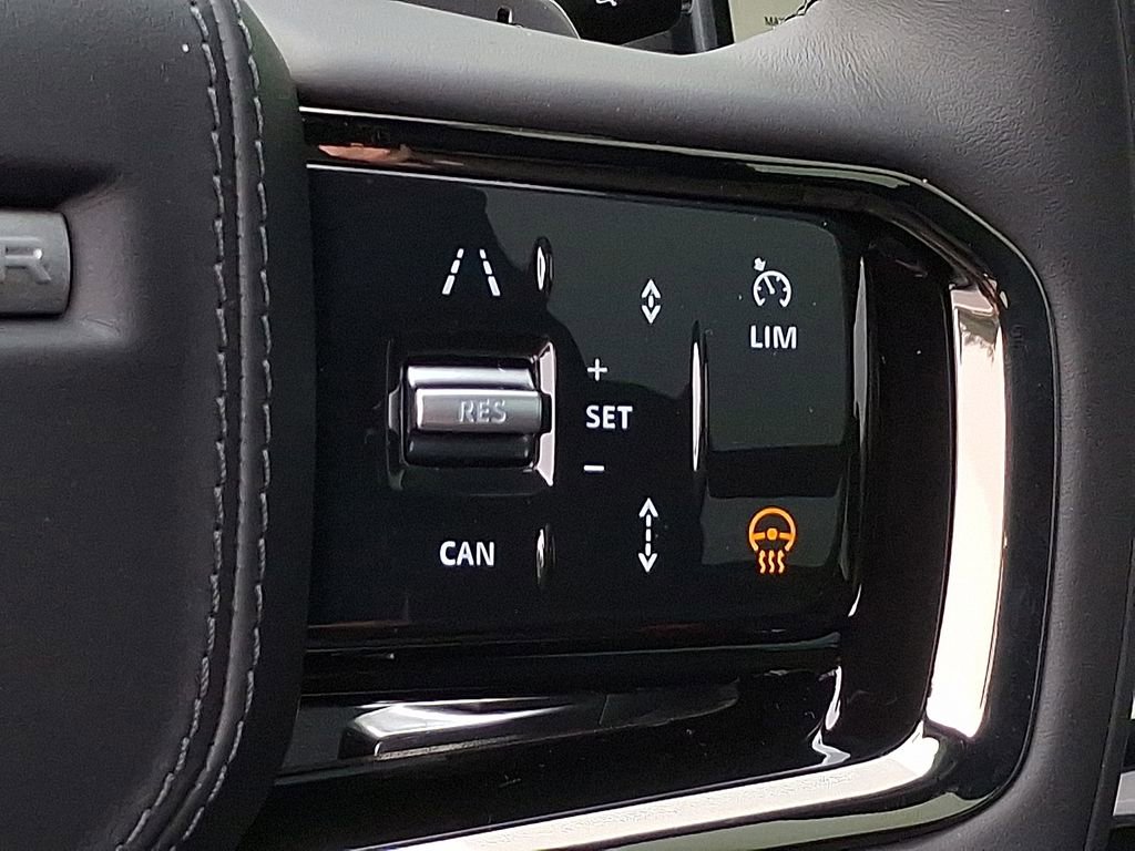 New 2026 Land Rover Range Rover Velar Dynamic SE image 13