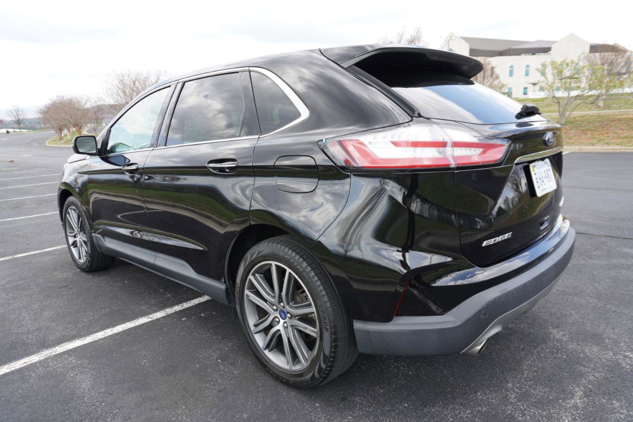 Used 2019 Ford Edge Titanium w/ Cold Weather Package image 7