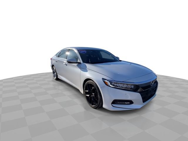 Used 2019 Honda Accord Touring image 4