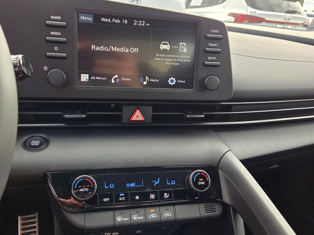 New 2025 Hyundai Elantra Sport image 18