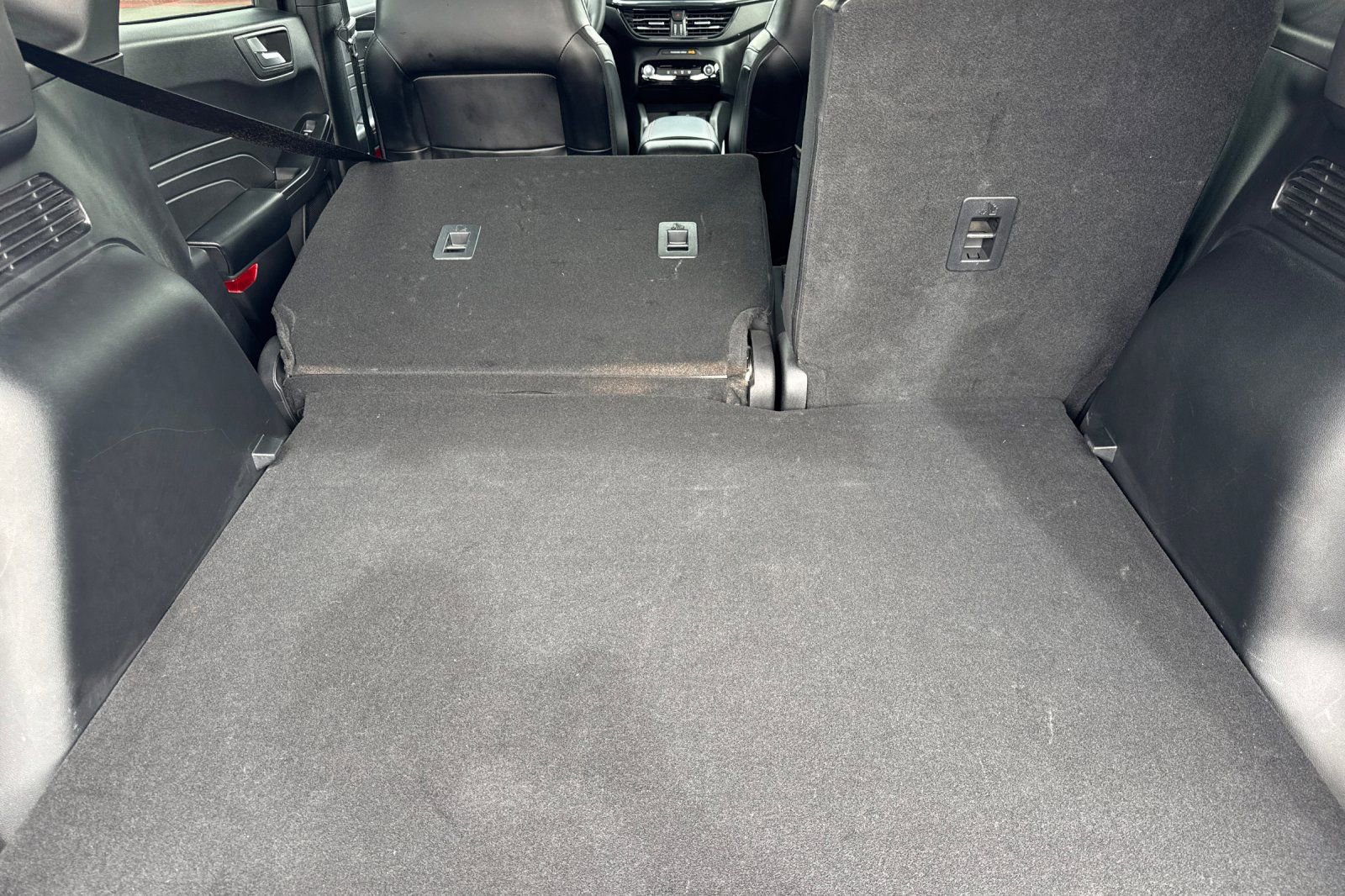 Used 2025 Ford Escape ST-Line w/ Tech Pack #1 AWD/4WD image 17