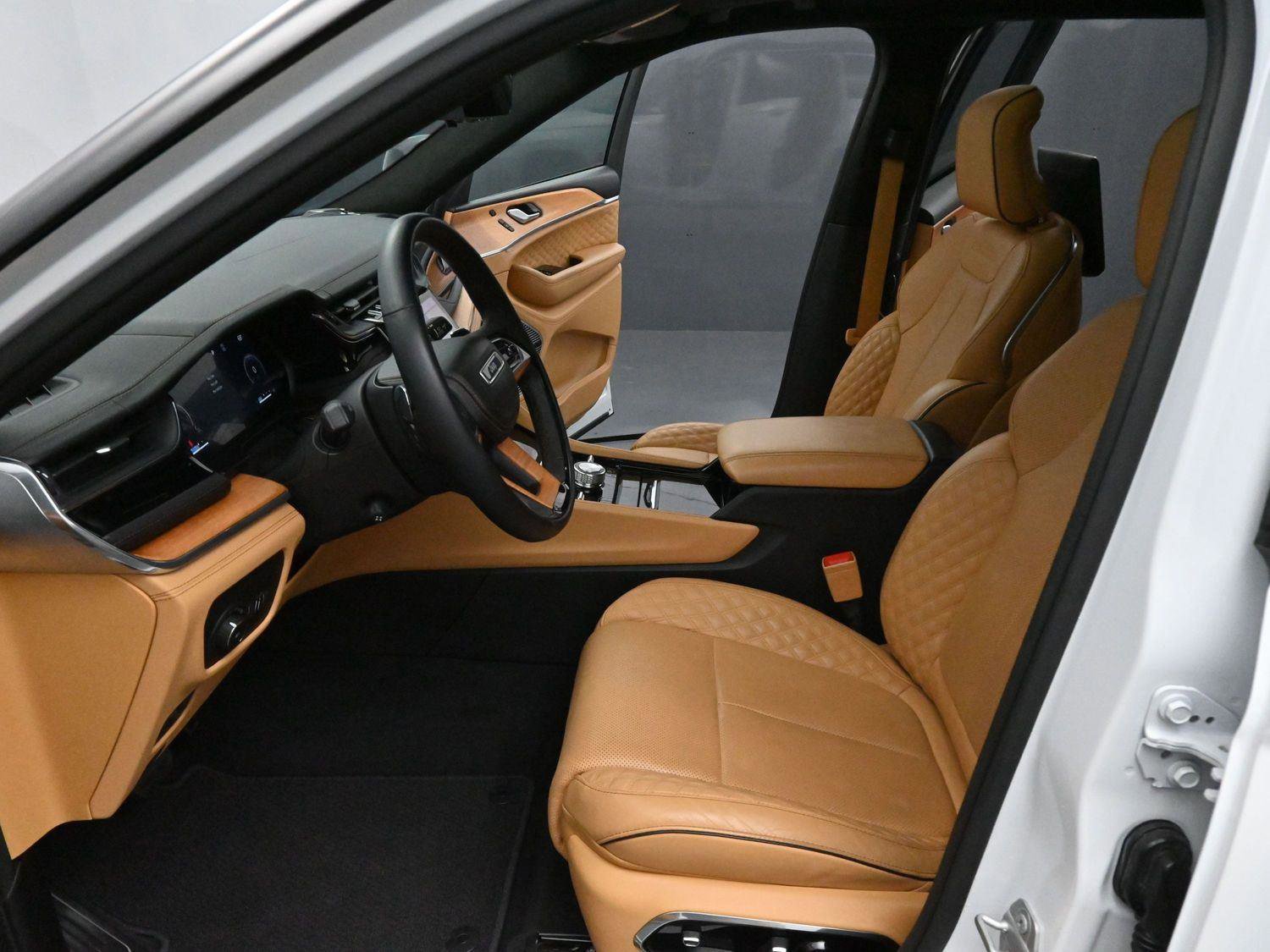 Used 2023 Jeep Grand Cherokee L Summit image 12