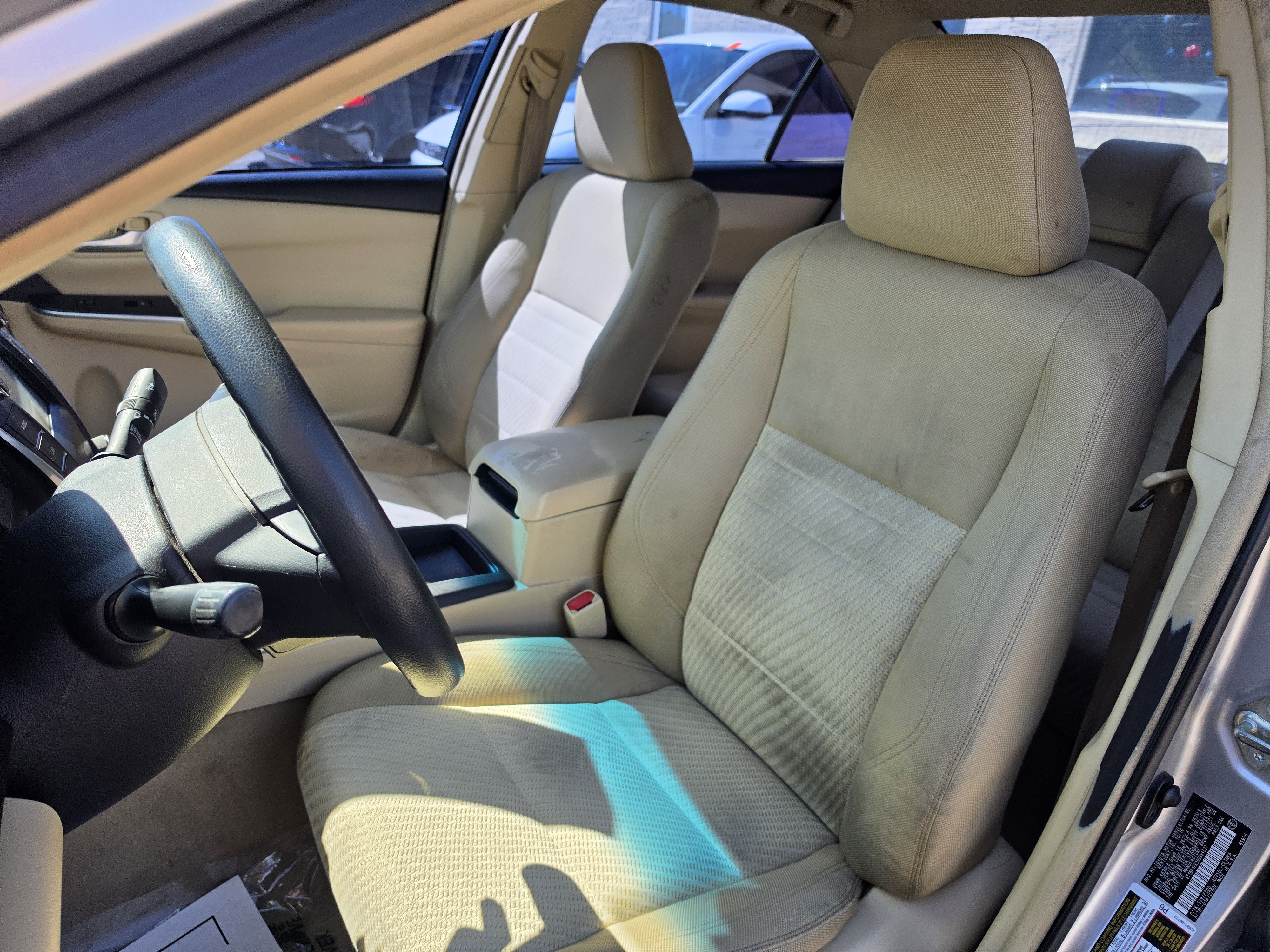 Used 2017 Toyota Camry LE FWD image 13
