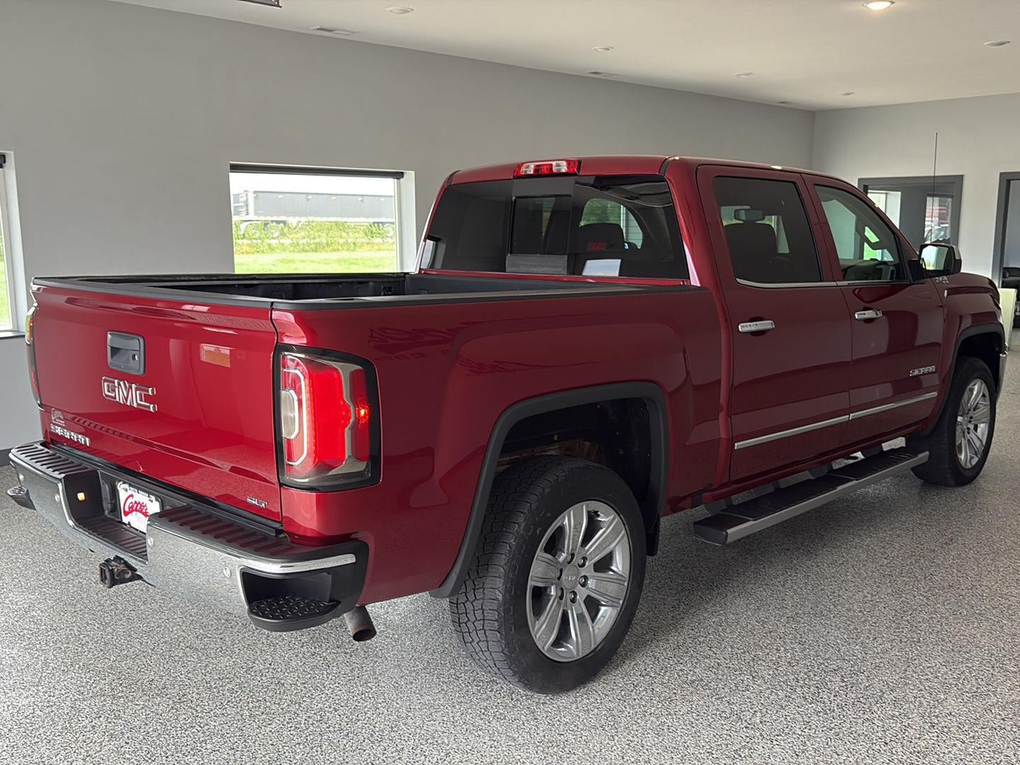 Used 2018 GMC Sierra 1500 SLT AWD/4WD image 4