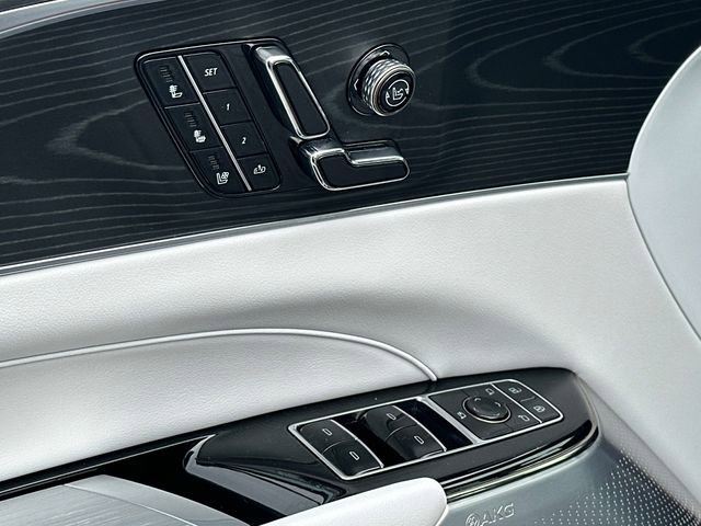 Used 2025 Cadillac Lyriq Sport image 14