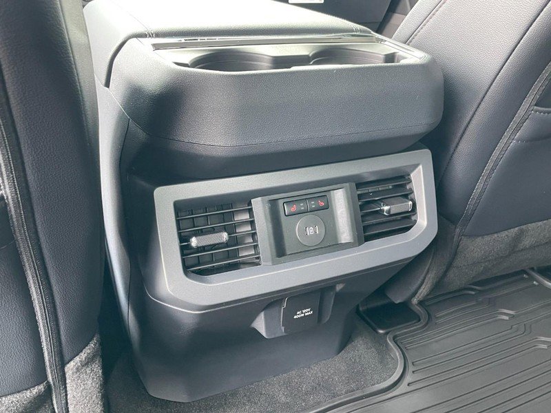 New 2026 Ford F250 Lariat w/ Black Appearance Package image 19