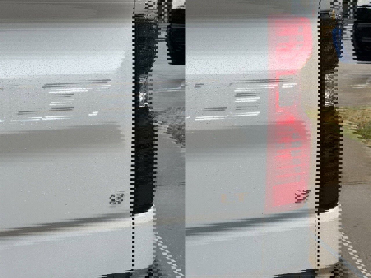 Used 2022 Chevrolet Silverado 1500 LT image 7