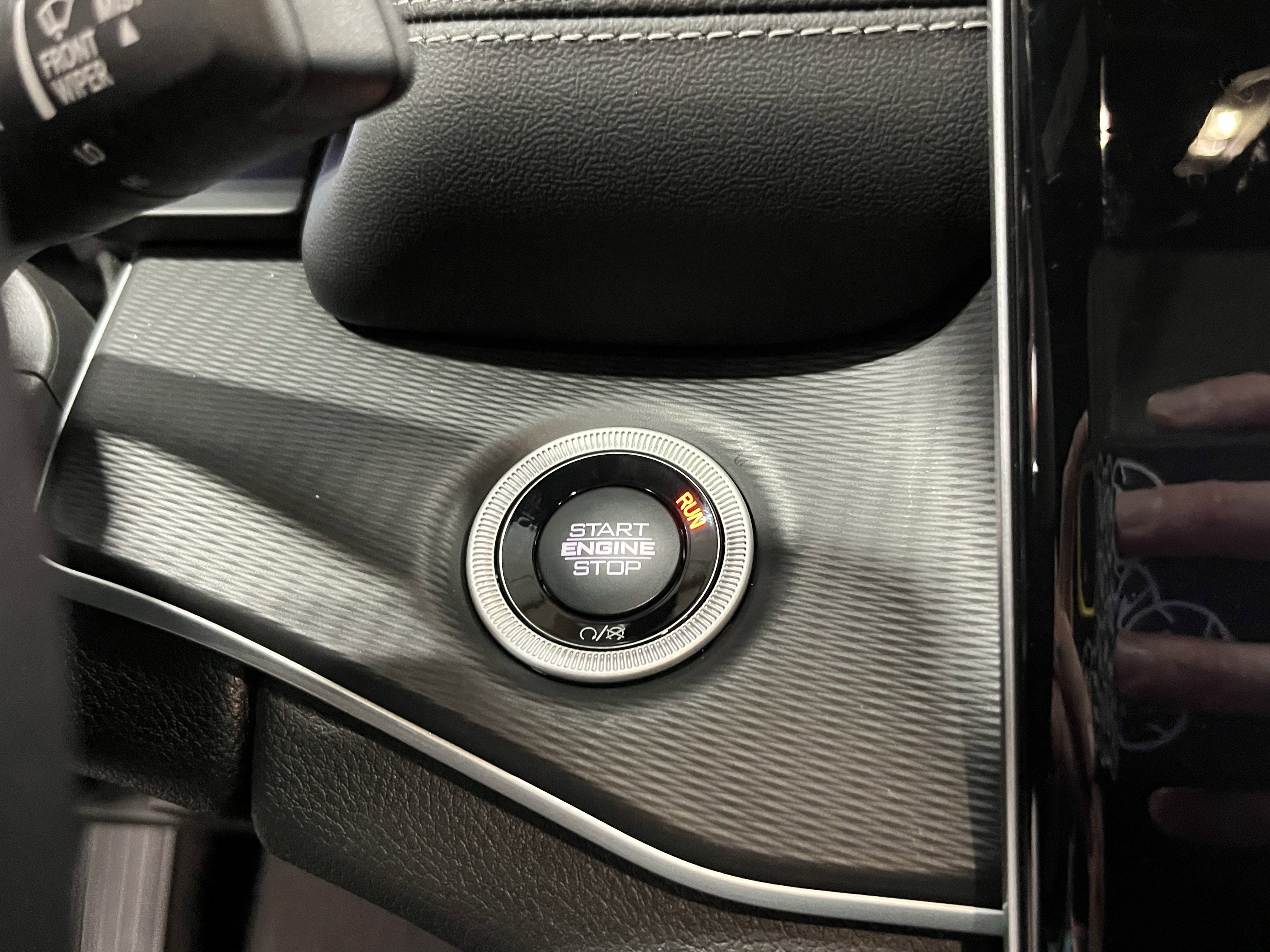 Certified 2025 Jeep Grand Cherokee Laredo X w/ Luxury Tech Group I image 24