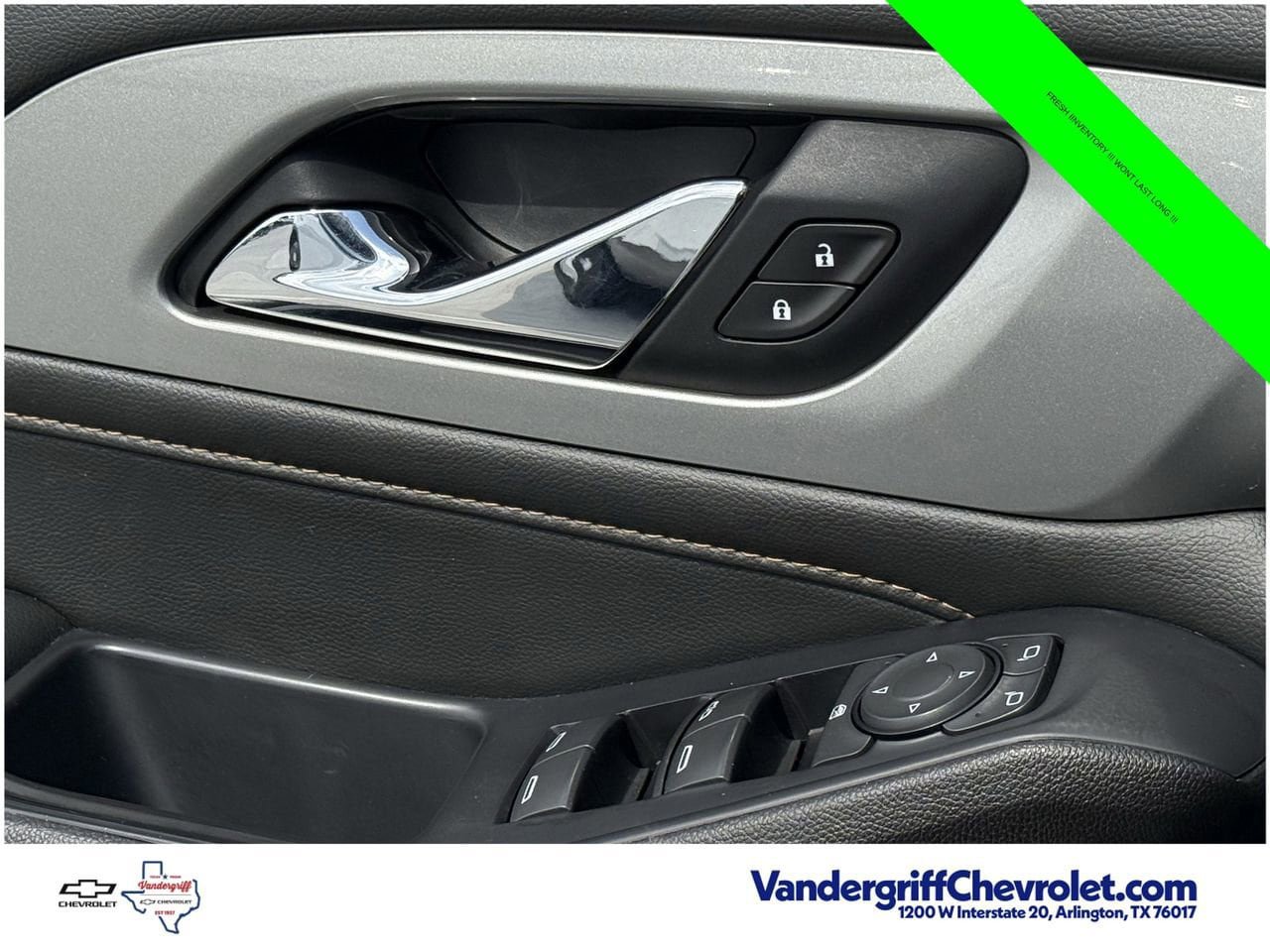 Used 2020 Chevrolet Traverse LT w/ Driver Confidence II Package AWD/4WD image 19