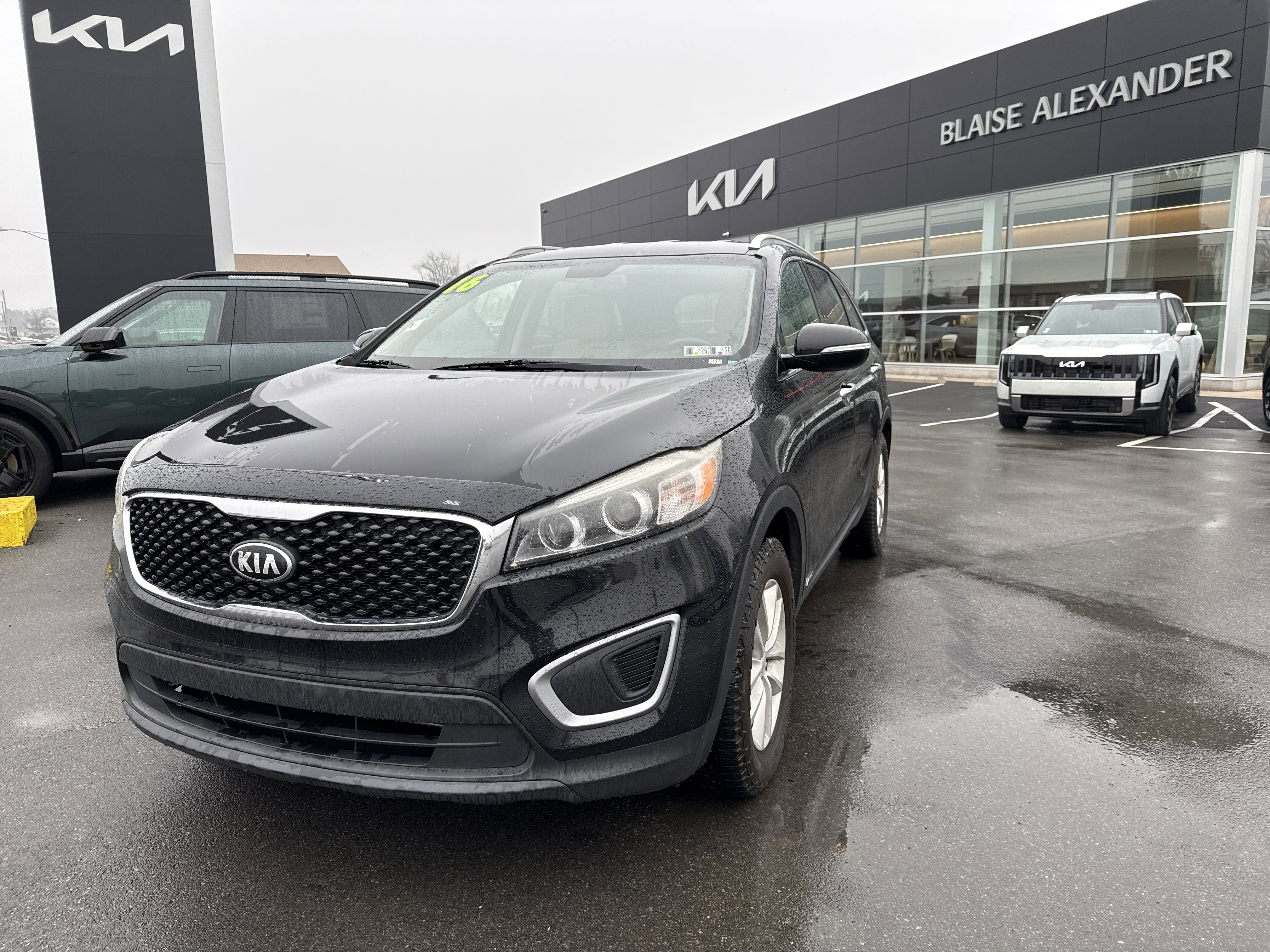 Used 2016 Kia Sorento LX w/ LX Convenience Package image 8