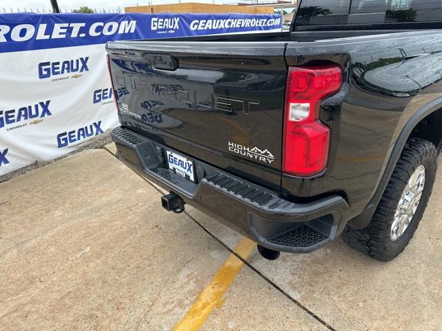 Used 2024 Chevrolet Silverado 2500 High Country w/ High Country Premium Package AWD/4WD image 34