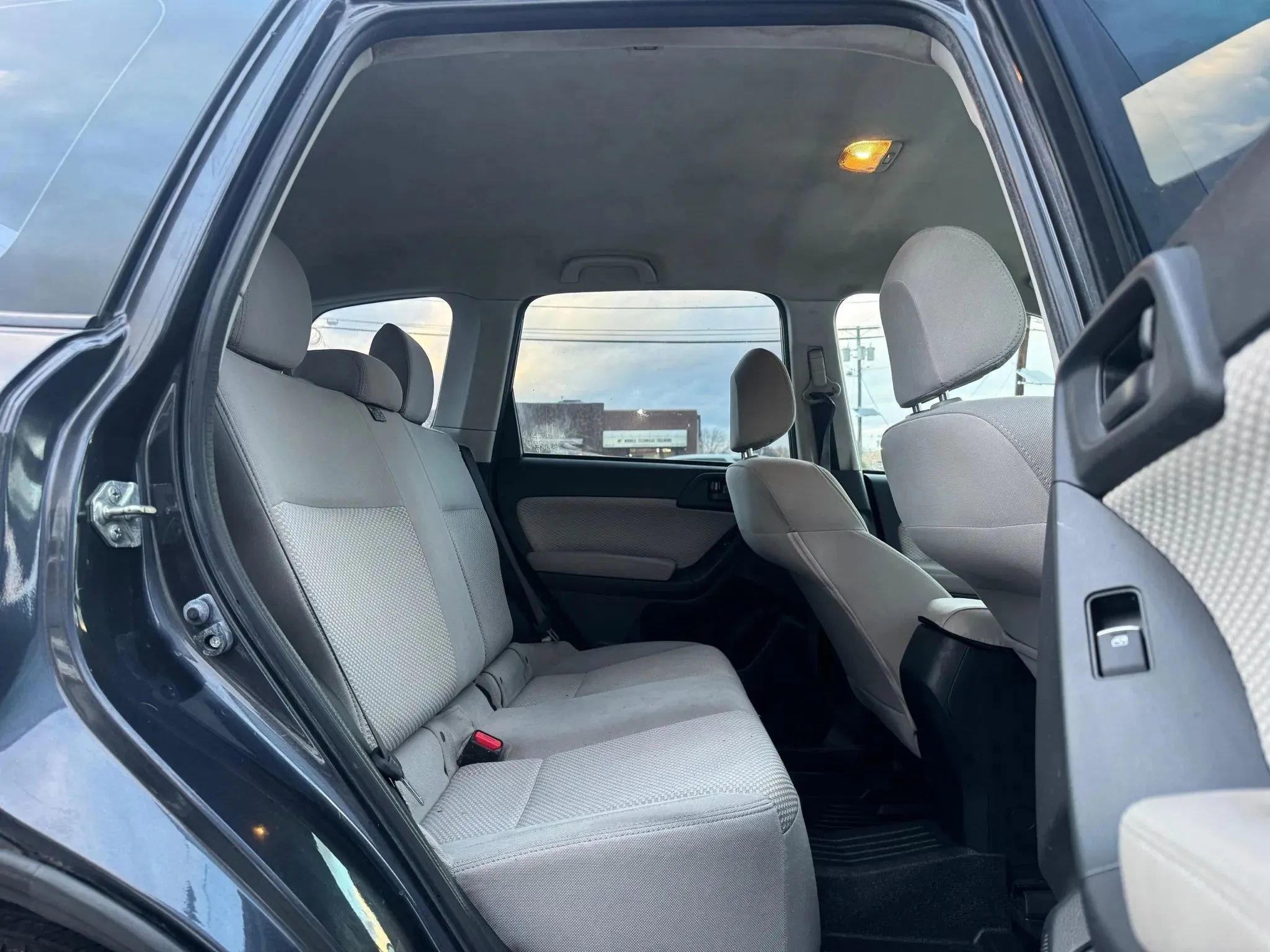 Used 2017 Subaru Forester 2.5i w/ Alloy Wheel Package AWD/4WD image 24