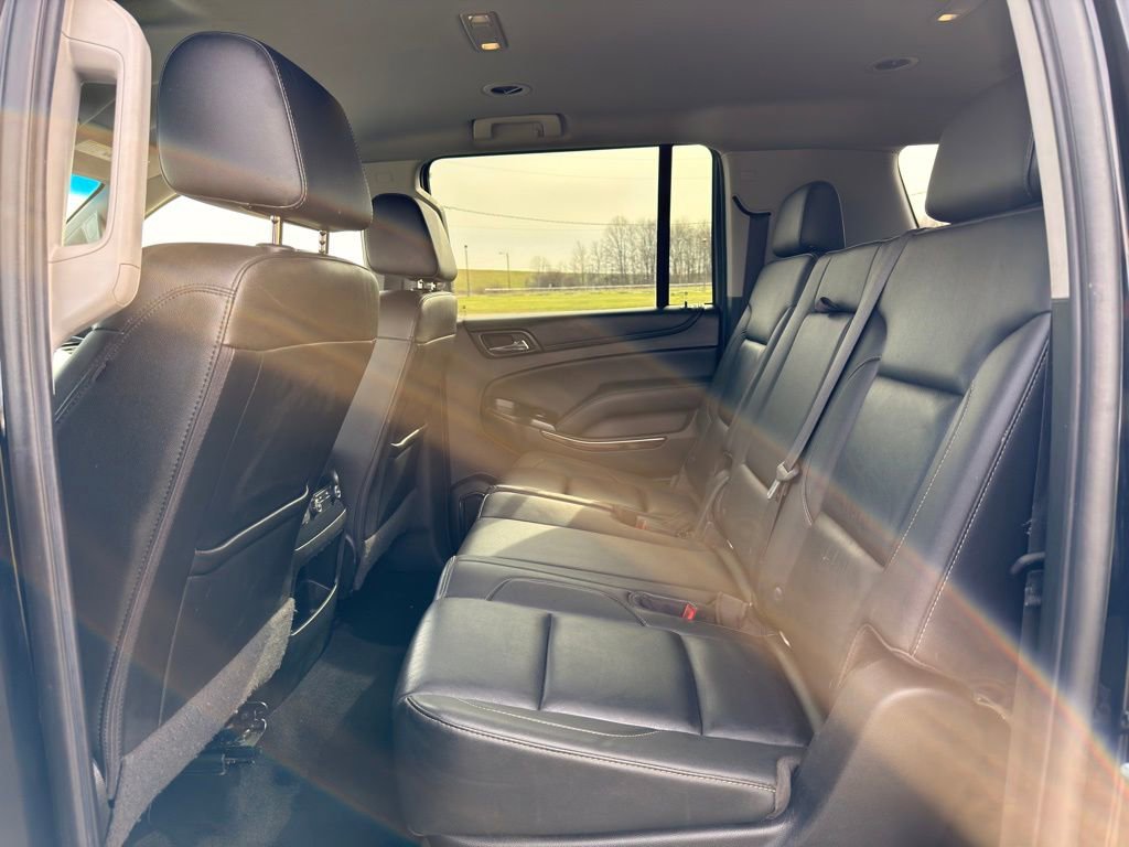 Used 2018 Chevrolet Suburban LT image 31