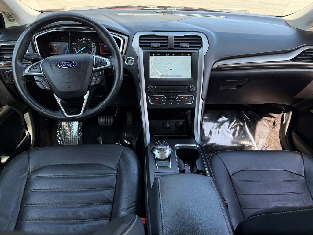 Used 2017 Ford Fusion SE w/ Fusion SE Technology Package image 15