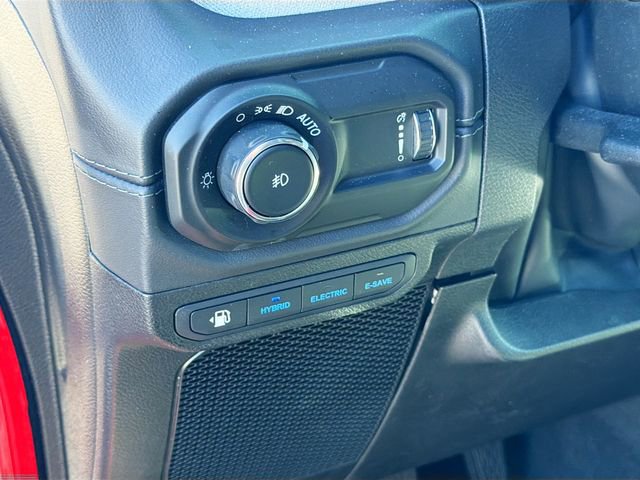 Used 2025 Jeep Wrangler Sahara 4xe w/ Safety Group image 10