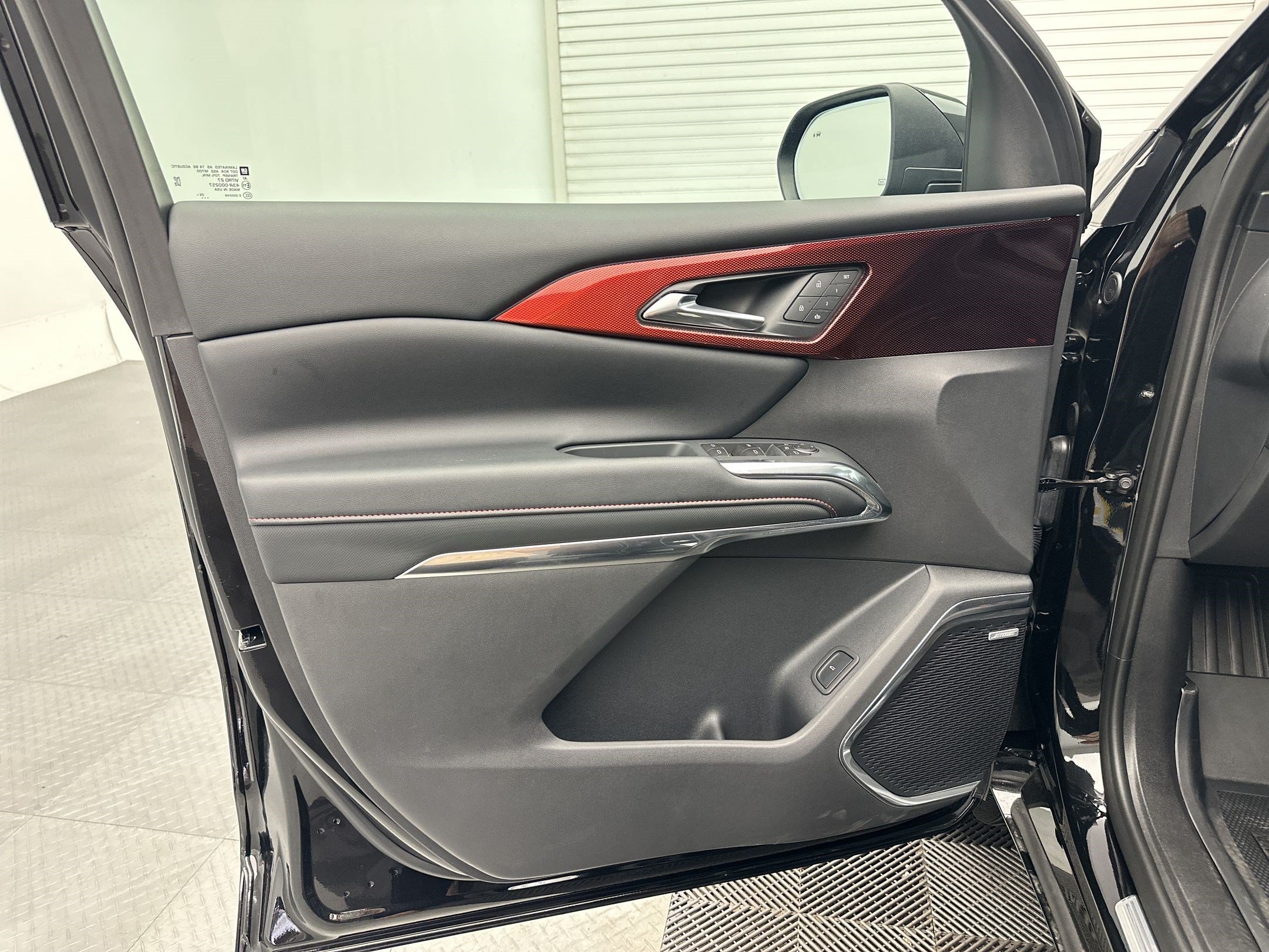 Certified 2026 Chevrolet Traverse RS w/ LPO, Floor Liner Package AWD/4WD image 13