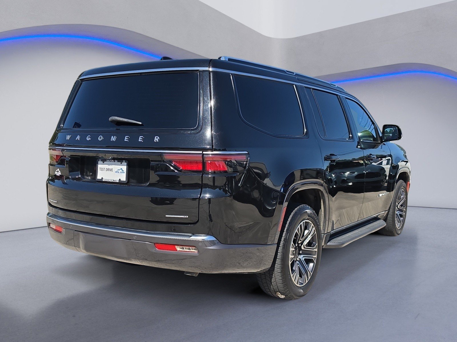 Used 2022 Jeep Wagoneer Series III AWD/4WD image 6